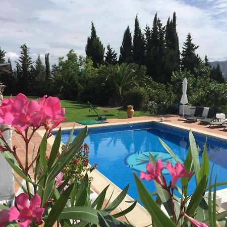 Bed and Breakfast Cortijo Andaluz Альхаурин-эль-Гранде Экстерьер фото