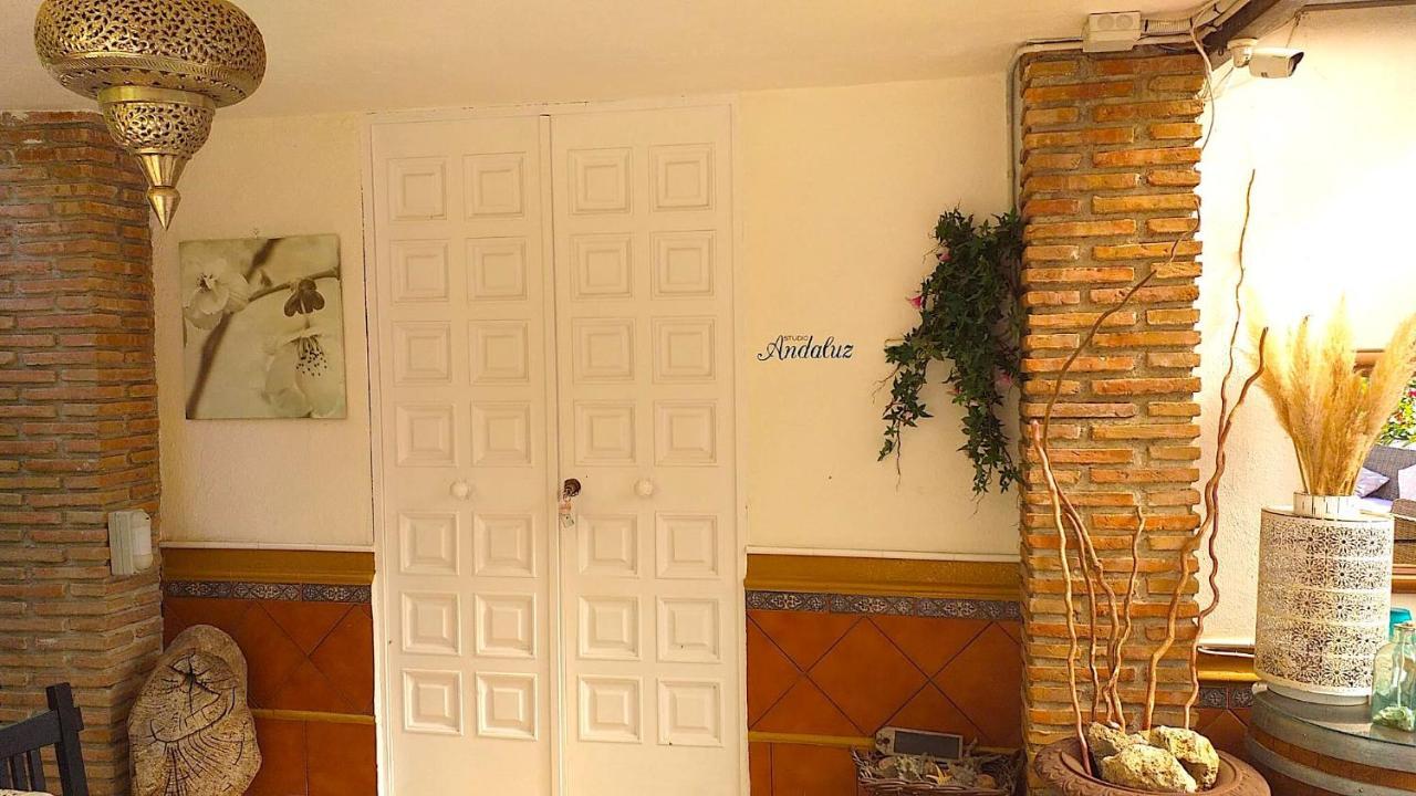 Bed and Breakfast Cortijo Andaluz Альхаурин-эль-Гранде Экстерьер фото